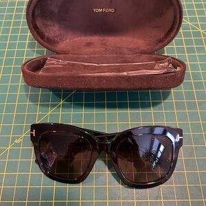 Tom Ford Women's Sunglasses in Black